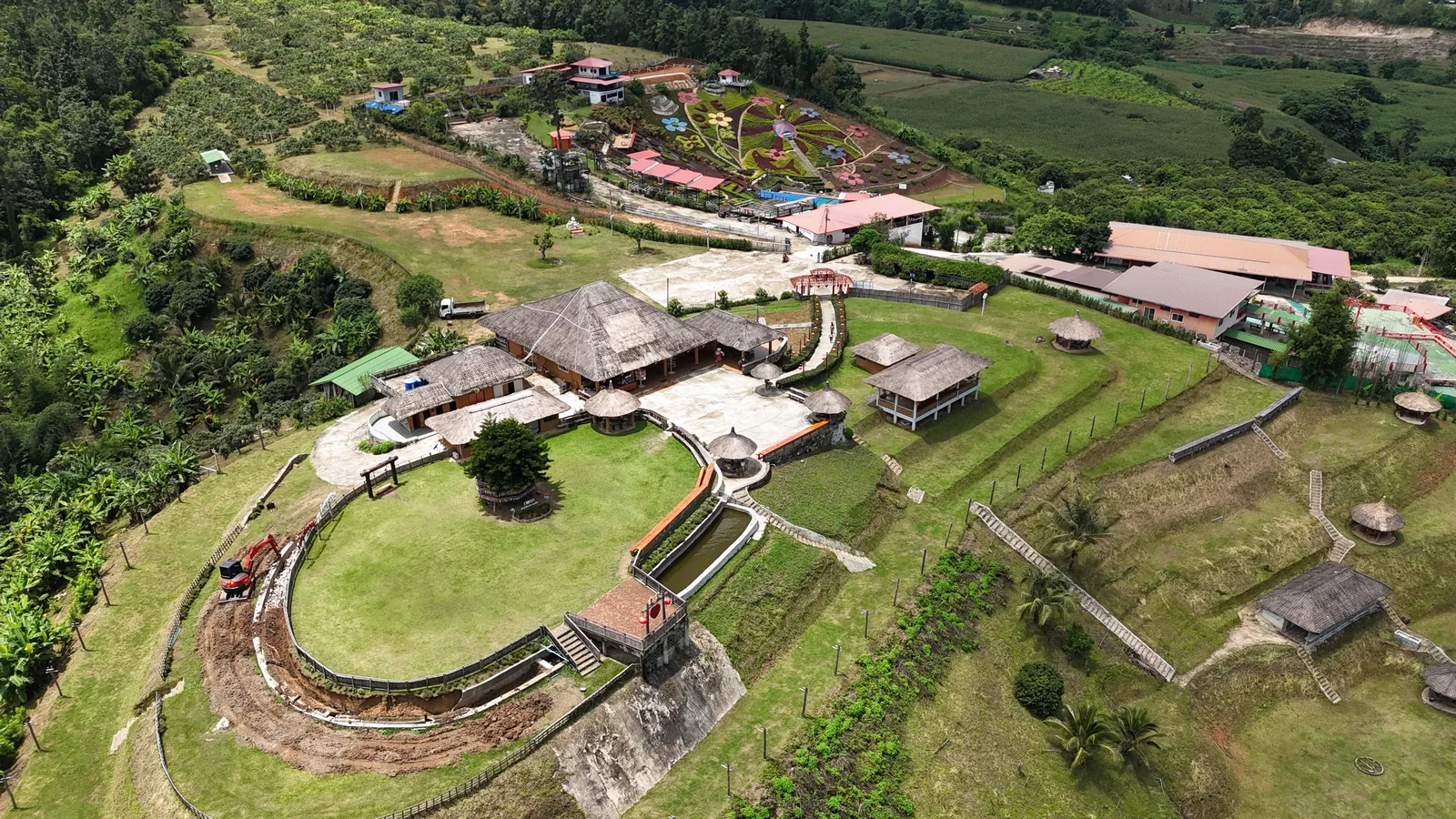 The Yun Lai viewpoint on its hilltop, from above